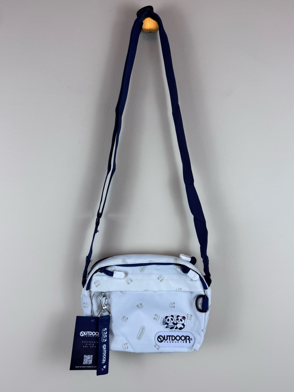 Outdoor Products Aeon Shoulder Bag in Cream